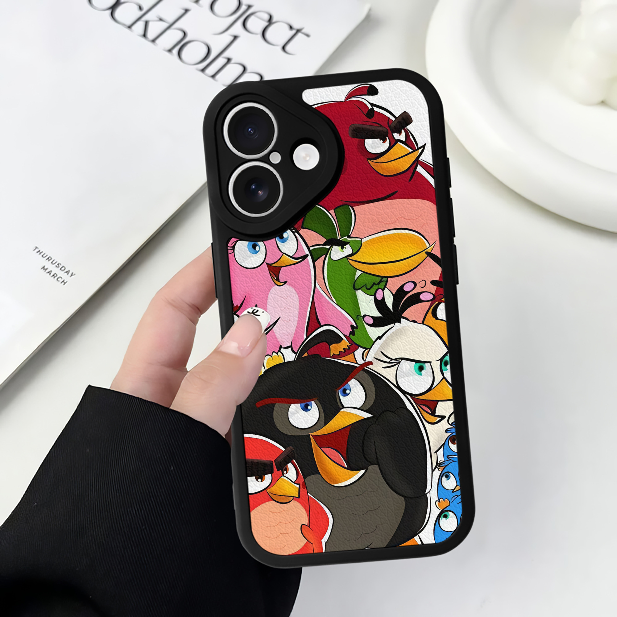 （画像用） Angry Birds アングリーバード 【iPhone 16シリーズ対応】シリコンスマホケース（レザー調） 材質：シリコン